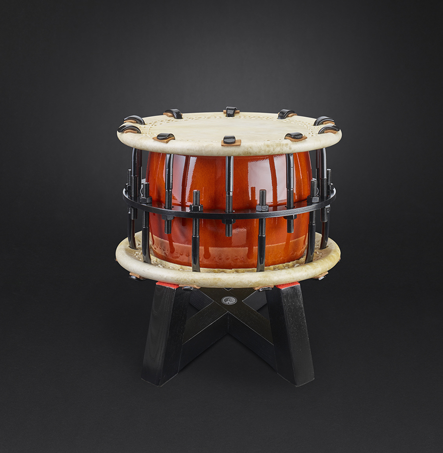 Shime-Daiko bolt Ø37cm (660€) with flat-stand (125€)